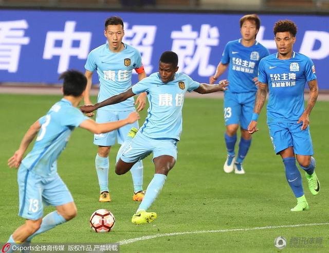 电影蓝皮书发布 致力打造全球电影信息交流载体 2018-06-15 6月15日,电影蓝皮书《全球电影产业发展报告2018》新闻发布会于首届上合组织国家电影节期间在青岛西海岸新区举行。