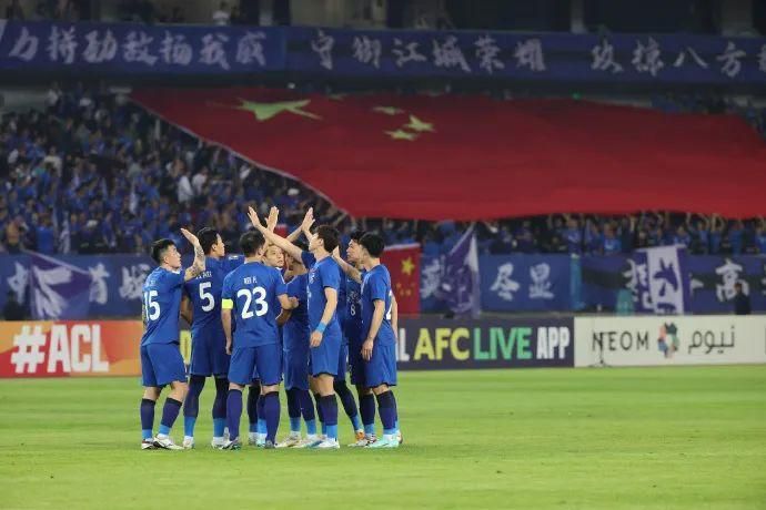 《罗小黑战记》东京放映获赞 2019-09-23 二维优质国漫《罗小黑战记》于9月7日提档上映之后,在第三个周末仍然保持口碑坚挺,并创下单日票房1420万、场均上座率第一的好成绩。