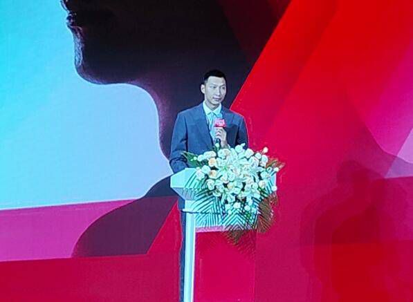 它不仅主题严肃、背景神秘,更以多重反转的剧情成为档期内最具悬念的作品——这就是《惊蛰无声》。
