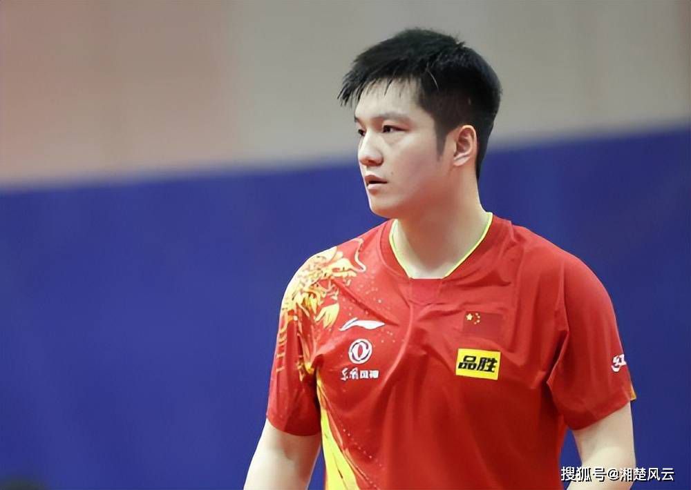 格伦·克洛斯、莎拉·保罗森、泰亚娜·泰勒、金·卡戴珊、妮... 法鲨归来！
