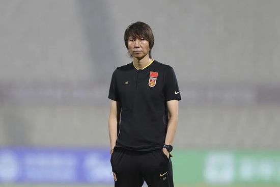 目前正在高丽大学新闻系攻读硕士学位的李仁慧，因美貌和智慧兼备而被称为才女校花。