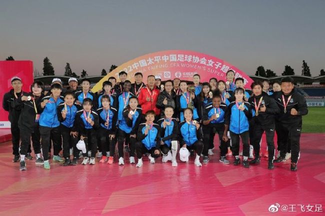 大方认爱卡哥：是的，我们订婚了 锦绣开年！