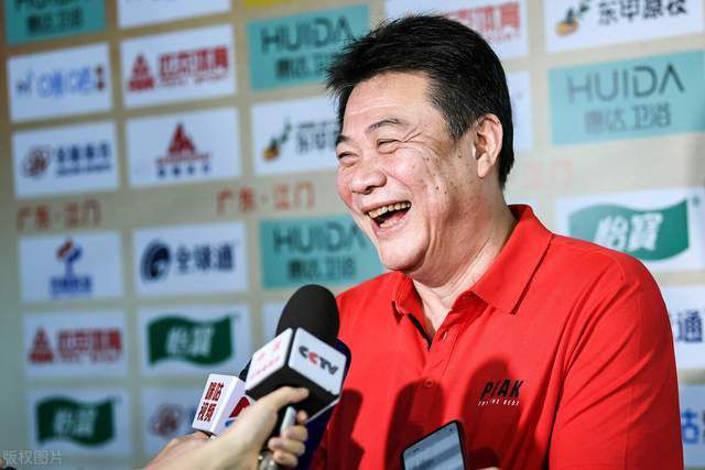 影片发布一组角色剧照，并同步曝光演员阵容，在杭州的湖光山色中，正上演这场关于“爱和美味”的温暖故事。