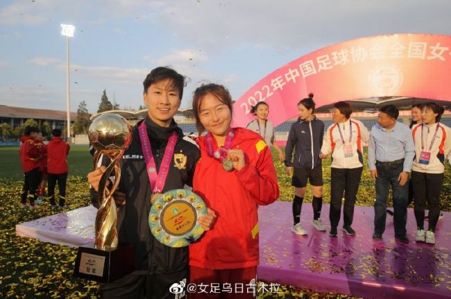 在中国的传统观念里，怀孕的人是不 艾伦·保罗西装笔挺有型 2010-08-30 当地时间2010年8月29日，被称为“电视界奥斯卡”的第62届艾美奖颁奖典礼在美国纽约时代广场诺基亚剧院盛大举行，本届艾美奖入围者实力雄厚竞争激烈，红地毯上也是群星闪耀，星光熠熠。
