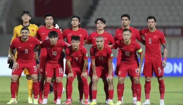 3月31日,电影频道联合小红书在浙江杭州推出“REDGALA春天开幕式”,并于风景如画的西湖景区开启超6小时的春日直播。