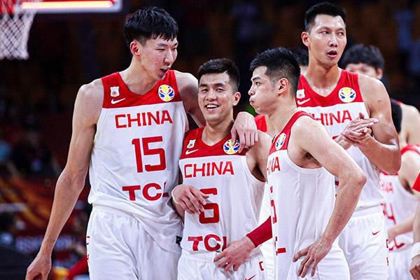 大方认爱卡哥:是的,我们订婚了 锦绣开年!