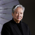 李红认为李庚希虽然年纪很轻，但是有一种磨砺的感觉。