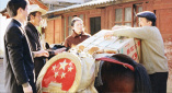 2026年，即将在春节档上映的《镖人》为沉寂许久的武侠影坛，添上了一捧滚烫的期待。
