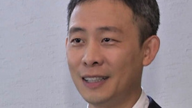 受到新的启发，又重新修改了剧本，让之前“波澜不惊”的 《好东西》导演邵艺辉：平静的、幸福的就是“好东西” 2024-12-04 宋方金新书发布会，刘震云汪海林邵艺辉发表风趣演讲 2023-10-29 冷门档期看什么？